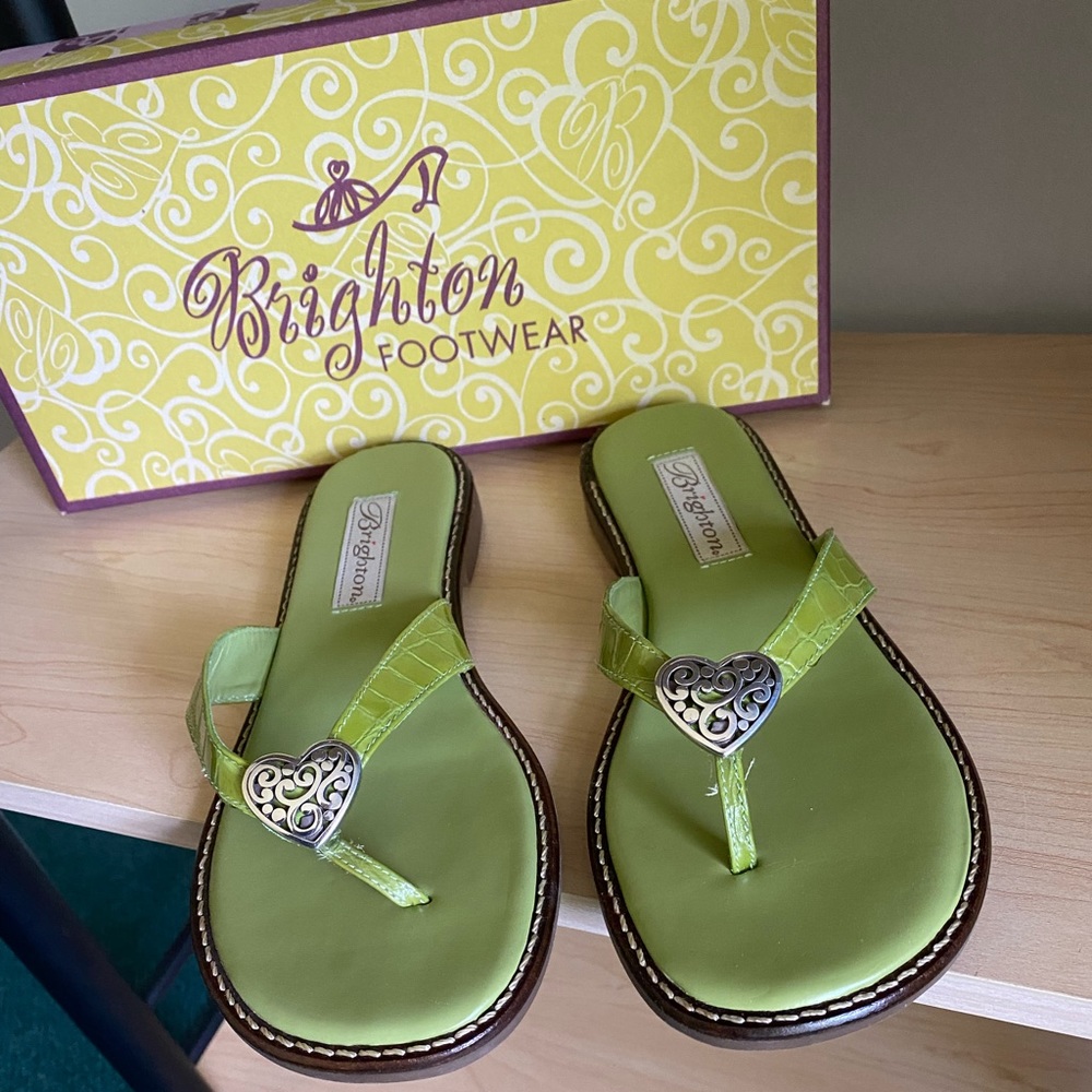 Brighton Green Apple patent croc size 7M never worn